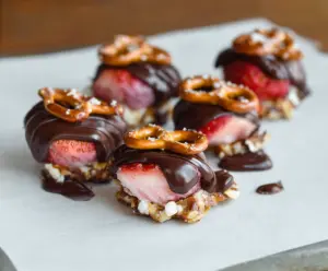 Chocolate-Dipped Strawberry Pretzel Bites
